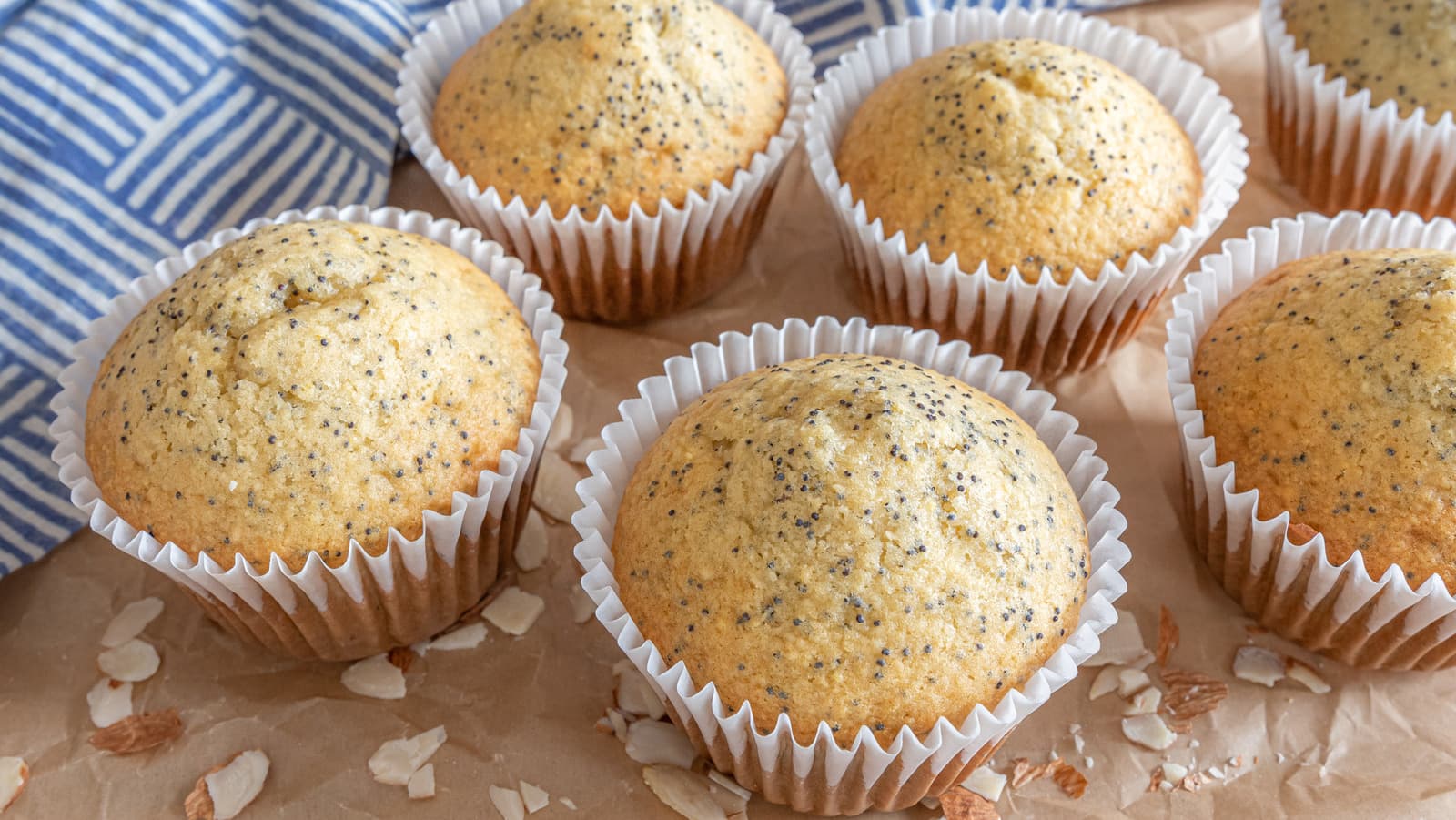 Cover Image for Vegan Poppy seed muffins